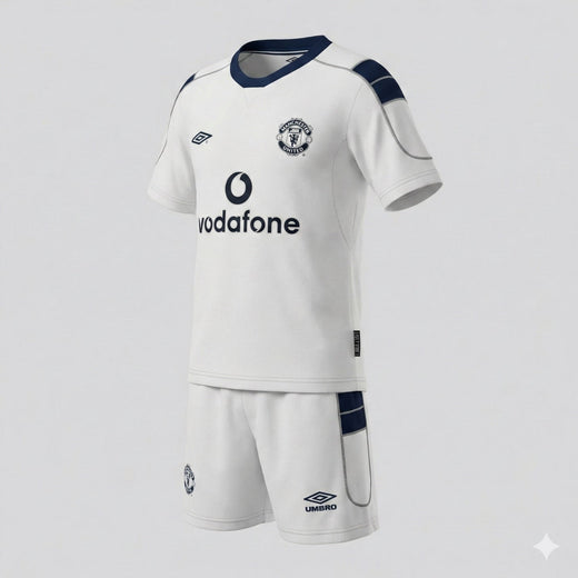 Manchester United Away 2000/2001 Kids Kit (Feels Like New) - Size 26