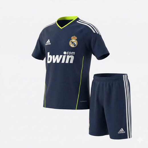 Real Madrid Away 2010/2011 Kids Kit (New) - Size 16