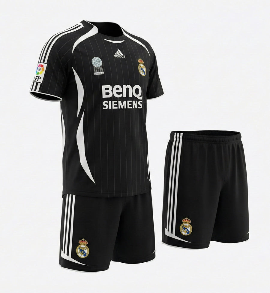 Real Madrid Away 2006/2007 Kids Kit (New) - Size 26